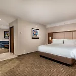 Holiday Inn Express & Suites Chatsworth By Ihg
