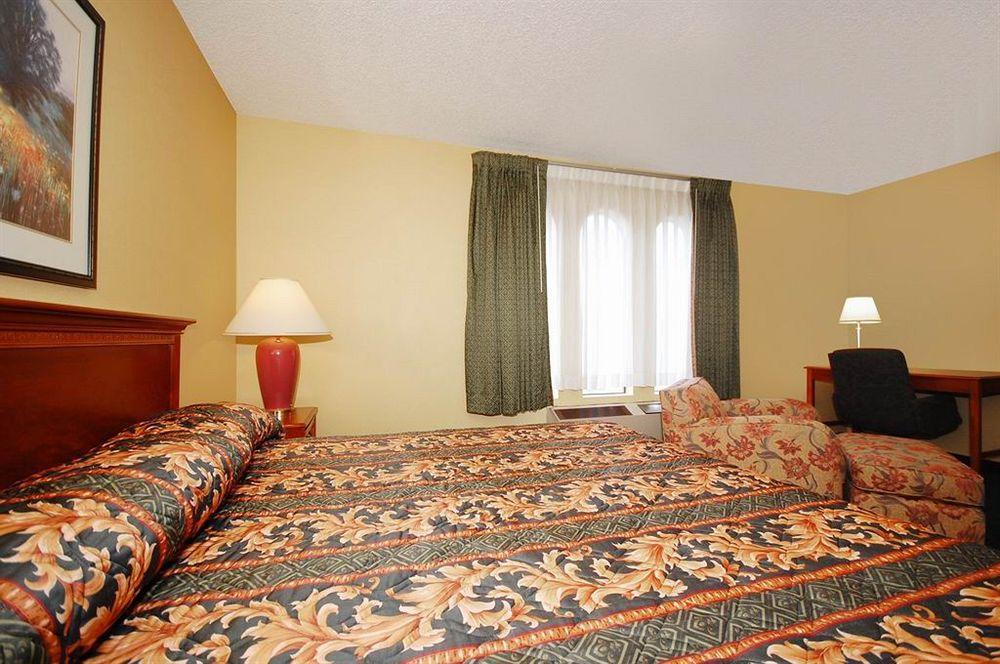 Express & Chatsworth By Ihg Los Angeles