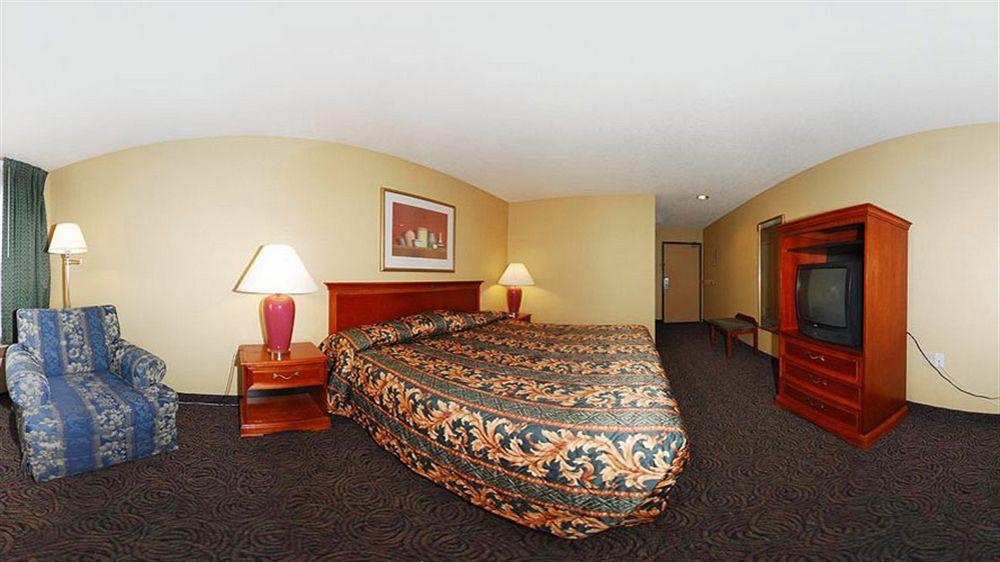 Express & Chatsworth By Ihg Los Angeles