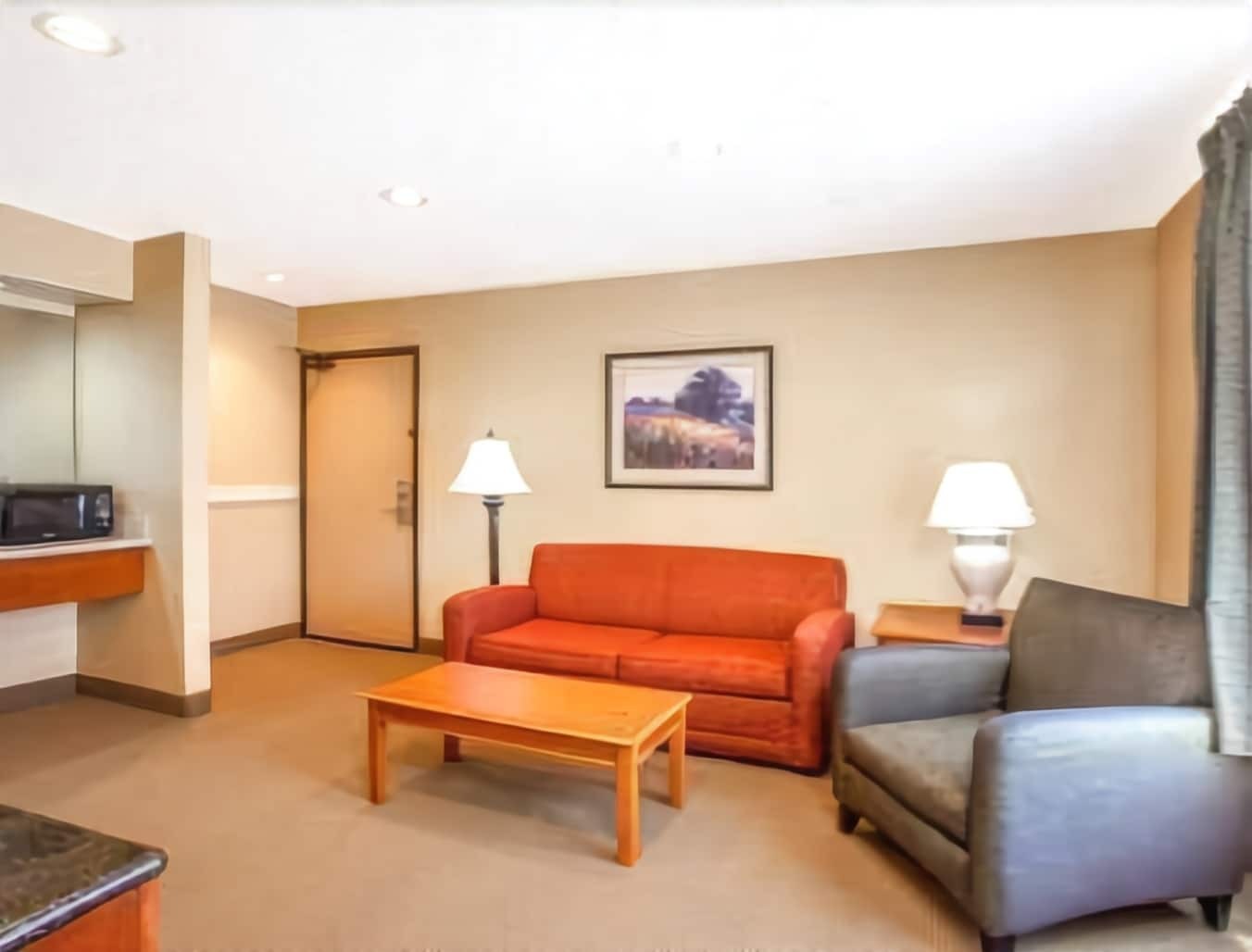 Express & Chatsworth By Ihg Hotel Los Angeles