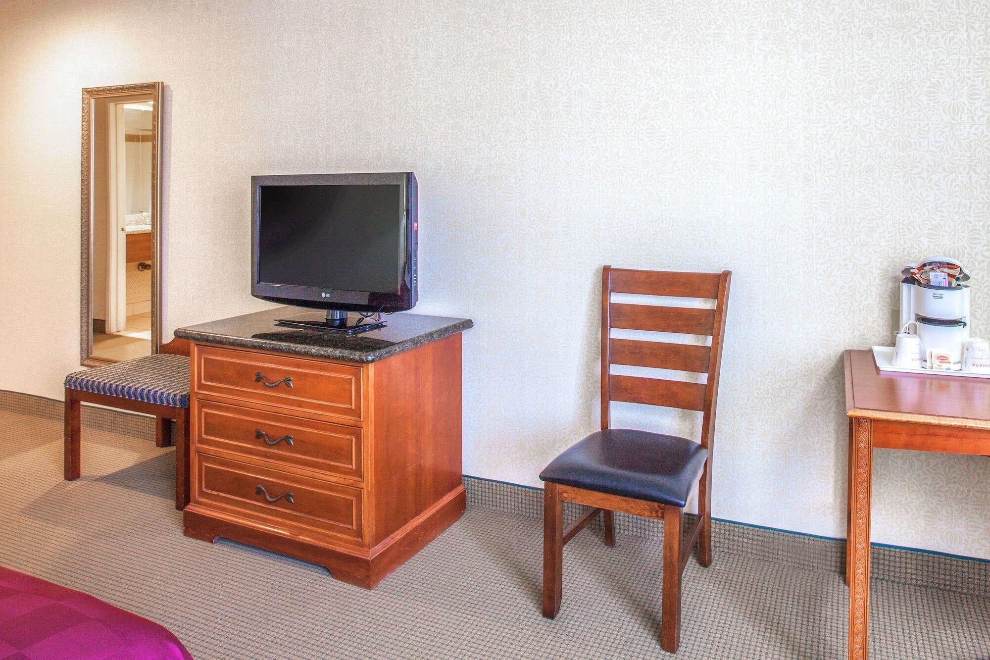 Hotel Express & Chatsworth By Ihg Los Angeles