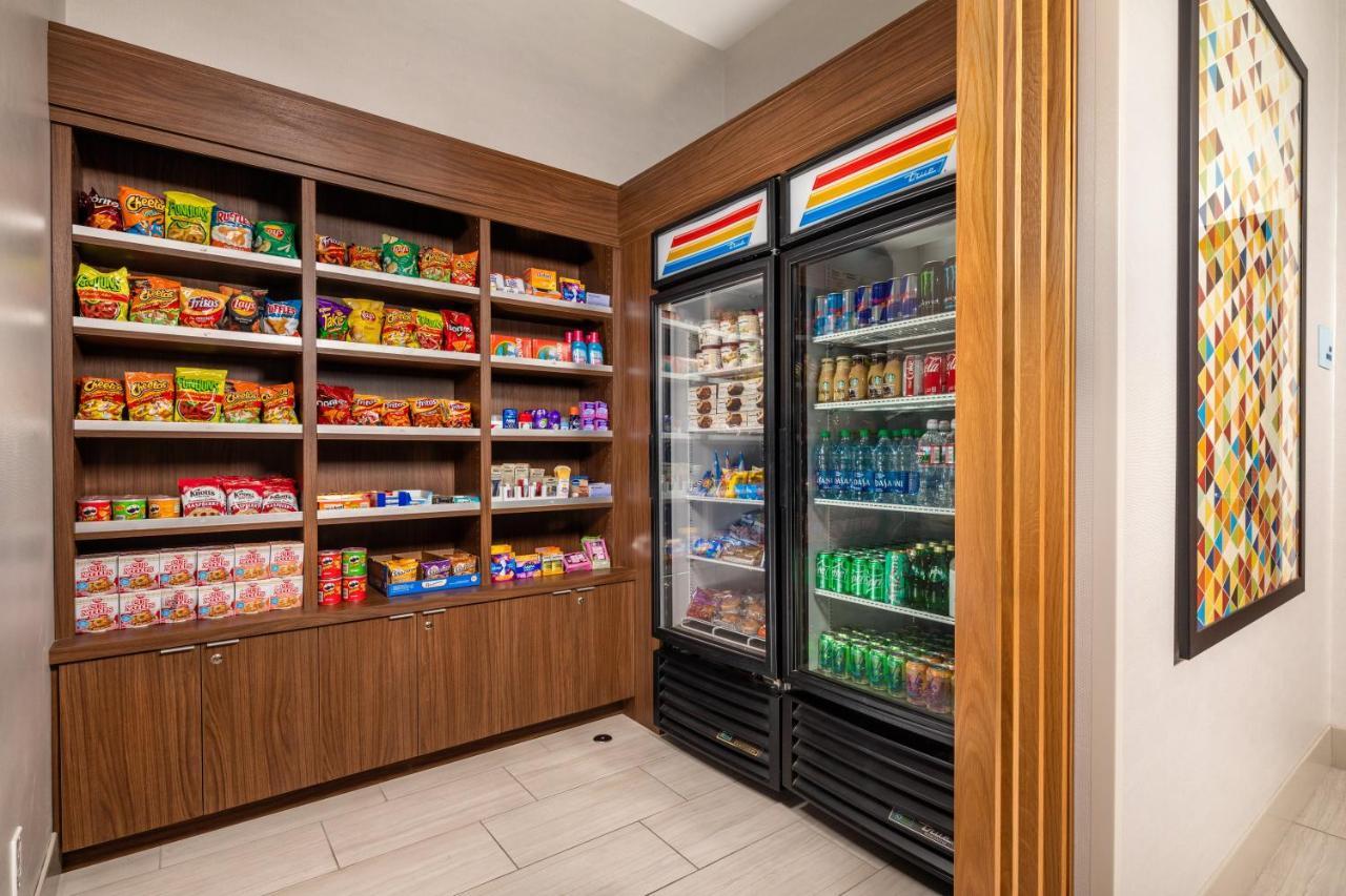 Express & Chatsworth By Ihg